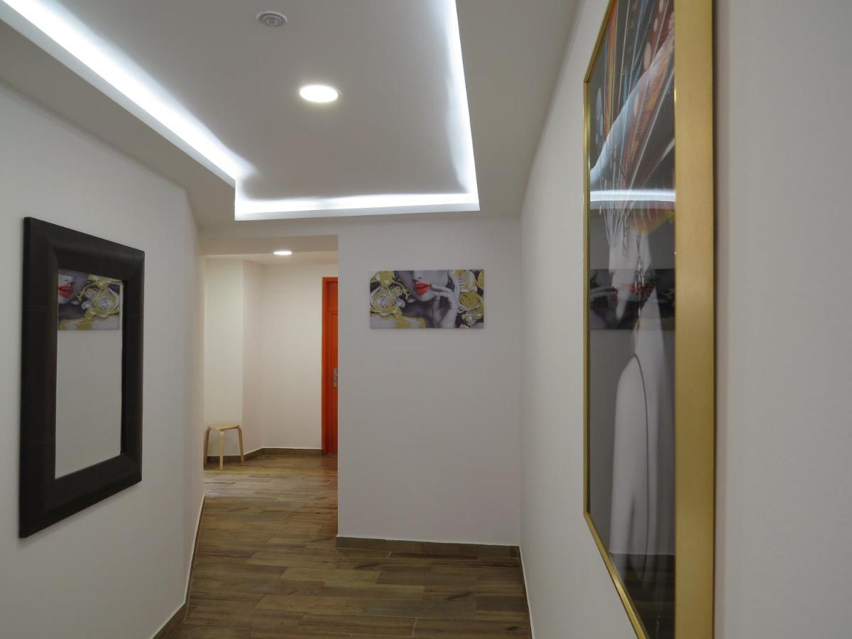 The Macarena Beach Hostel Lagos Exterior foto