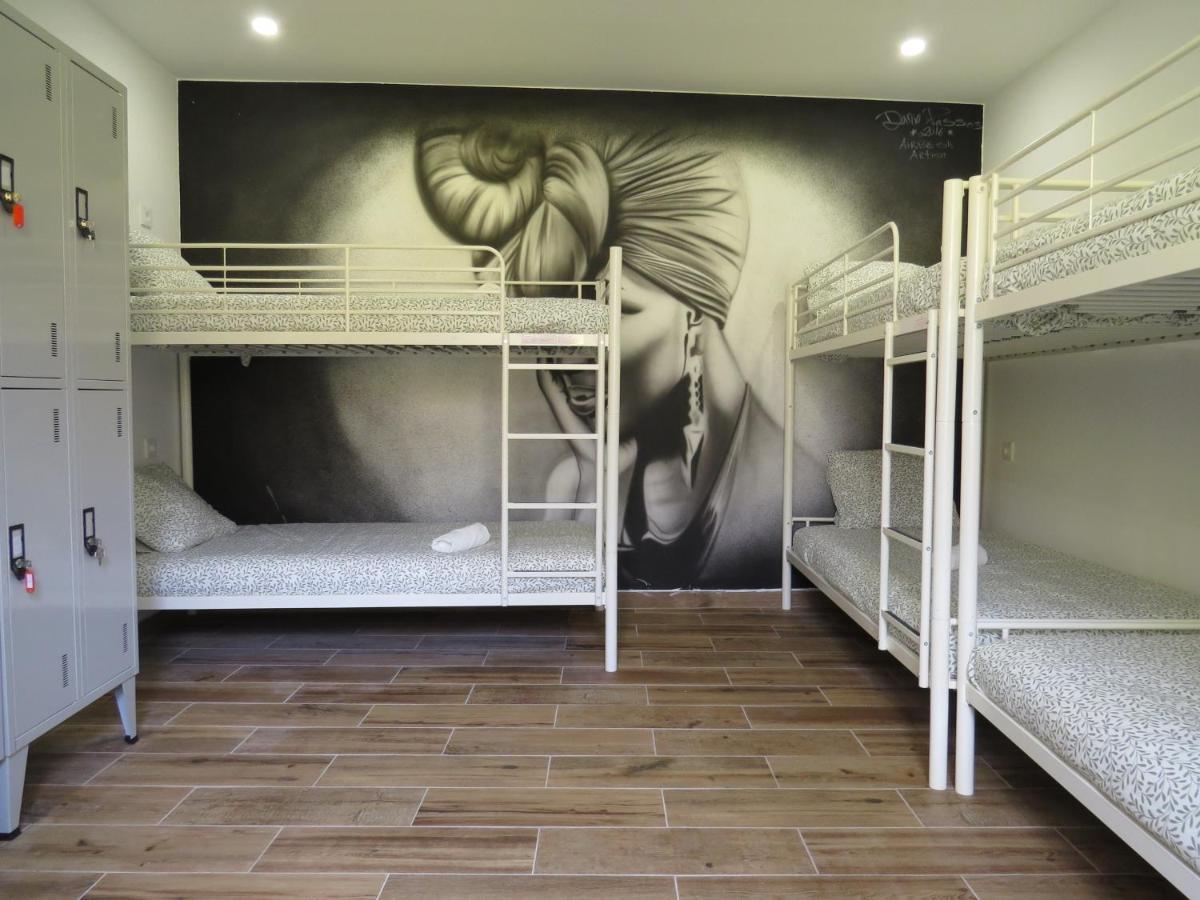 The Macarena Beach Hostel Lagos Exterior foto
